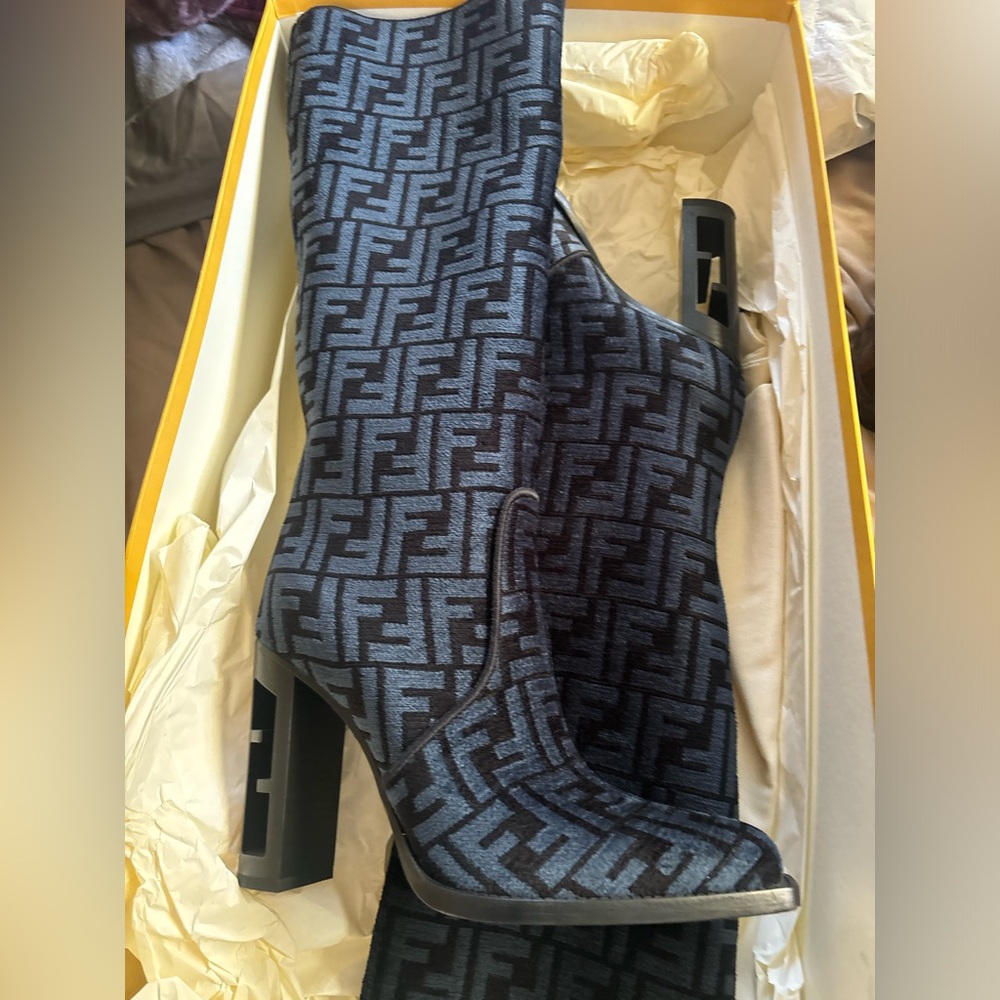 Fendi Black and Blue Patterned Boots